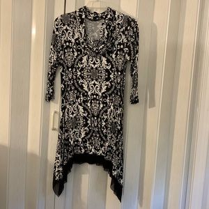 Ladies black and white tunic